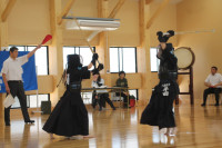 女２