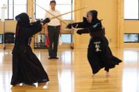 女４